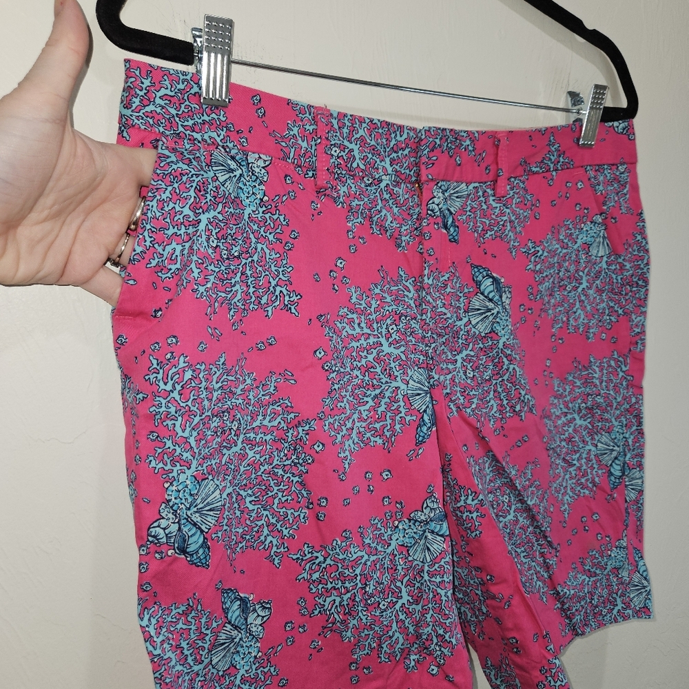Lilly Pulitzer Bermuda Avenue Shorts Women's Size 8 Beachy Coral Reef Seashells - Picture 5 of 16